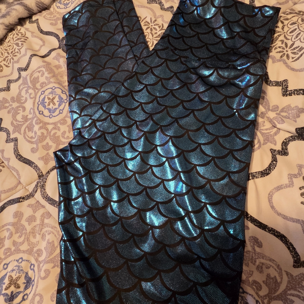 Shiny Blue Mermaid Scale Leggings